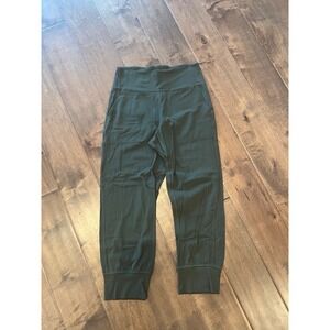 Lululemon Olive Green High‎ Rise Pocket Crop Yoga Pants Size 6